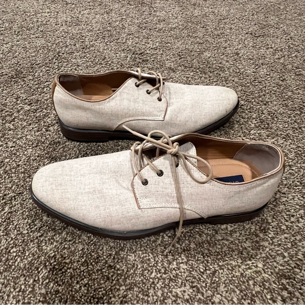 Giorgio Brutini NWOT Vick Beige Oxford Men’s dress shoe 10M leatherAccent canvas